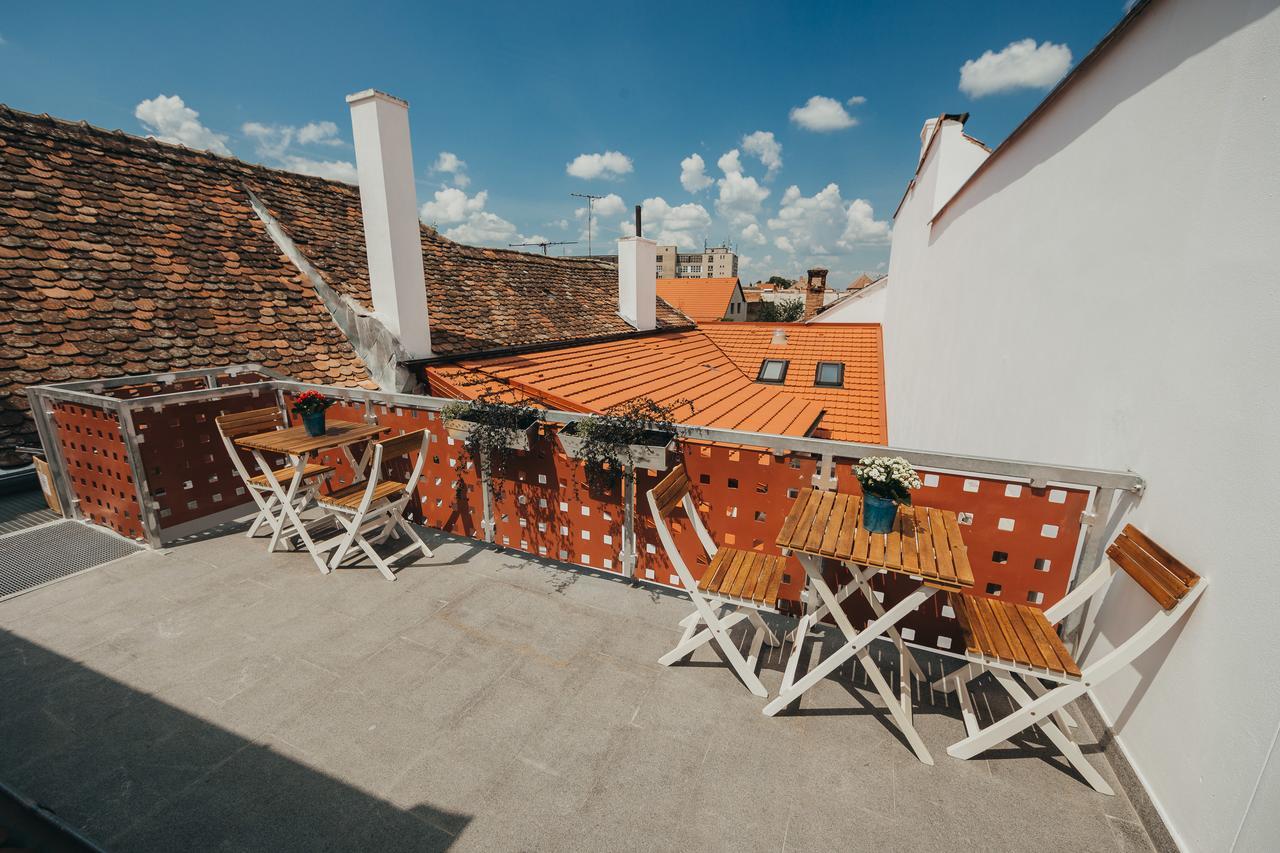 Yellowboot Aparthotel Sibiu Exterior foto