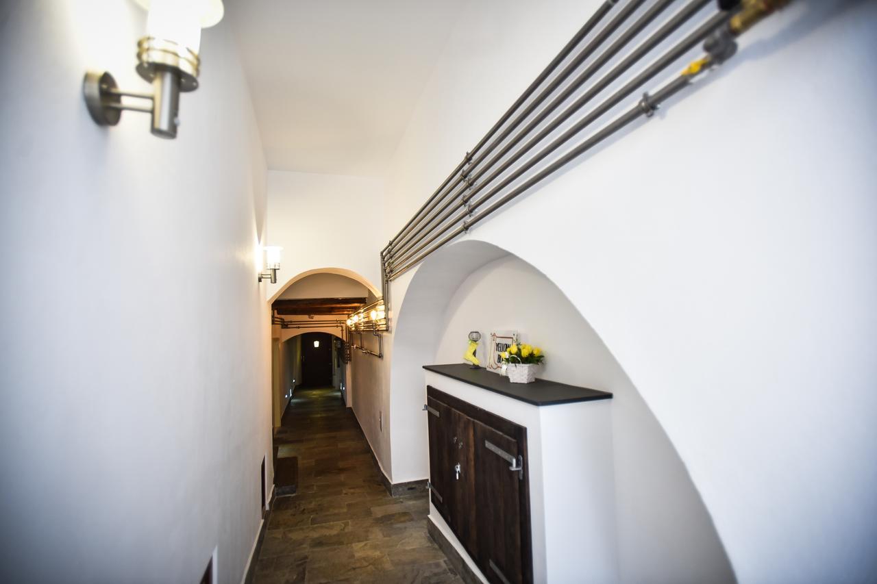 Yellowboot Aparthotel Sibiu Exterior foto